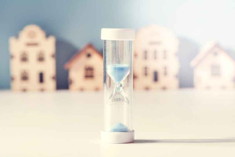 Santander Mortgage Applicants Have One More Month to Complete Purchases